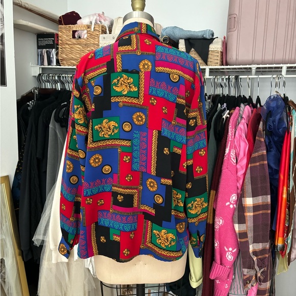 Unique Patterned Blouse - Picture 3 of 4